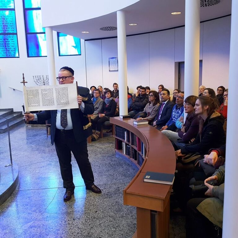 Synagogenbesuch im Rahmen der Wochen gegen Rassismus