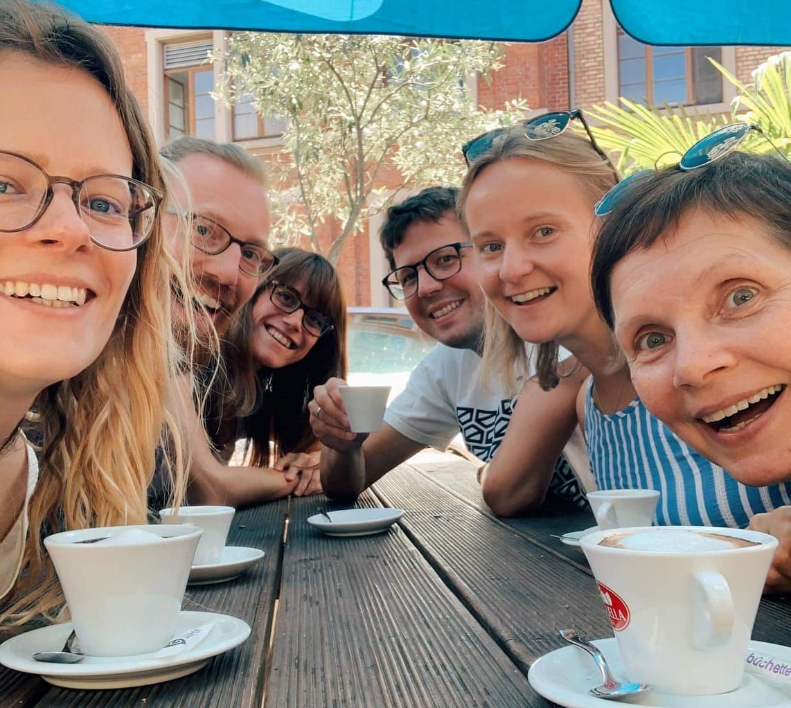 Wir: Frieda, David, Teresa, Moritz, Marilena und Ilona freuen uns auf Deine Bwerbung.